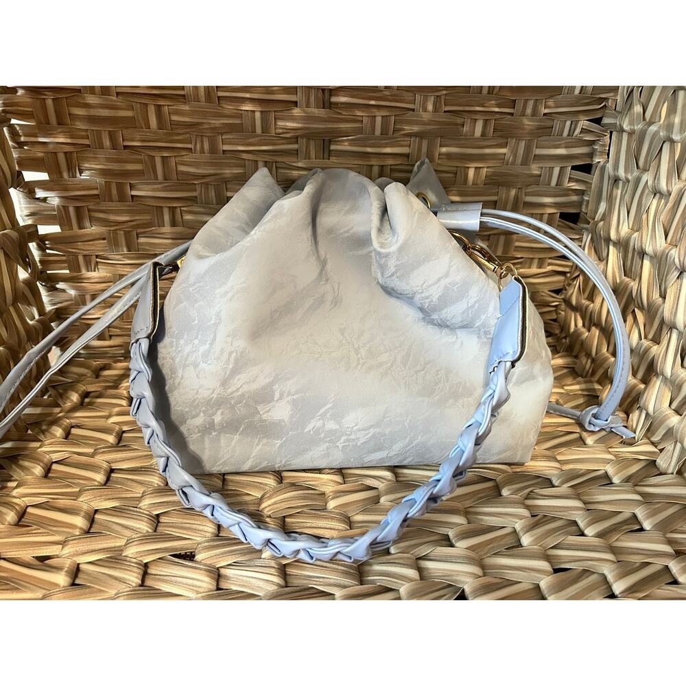 Small Bucket Bag – Minimal Chic Style